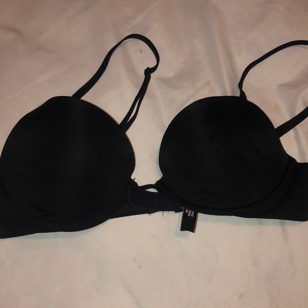 Black push up vs pink bra